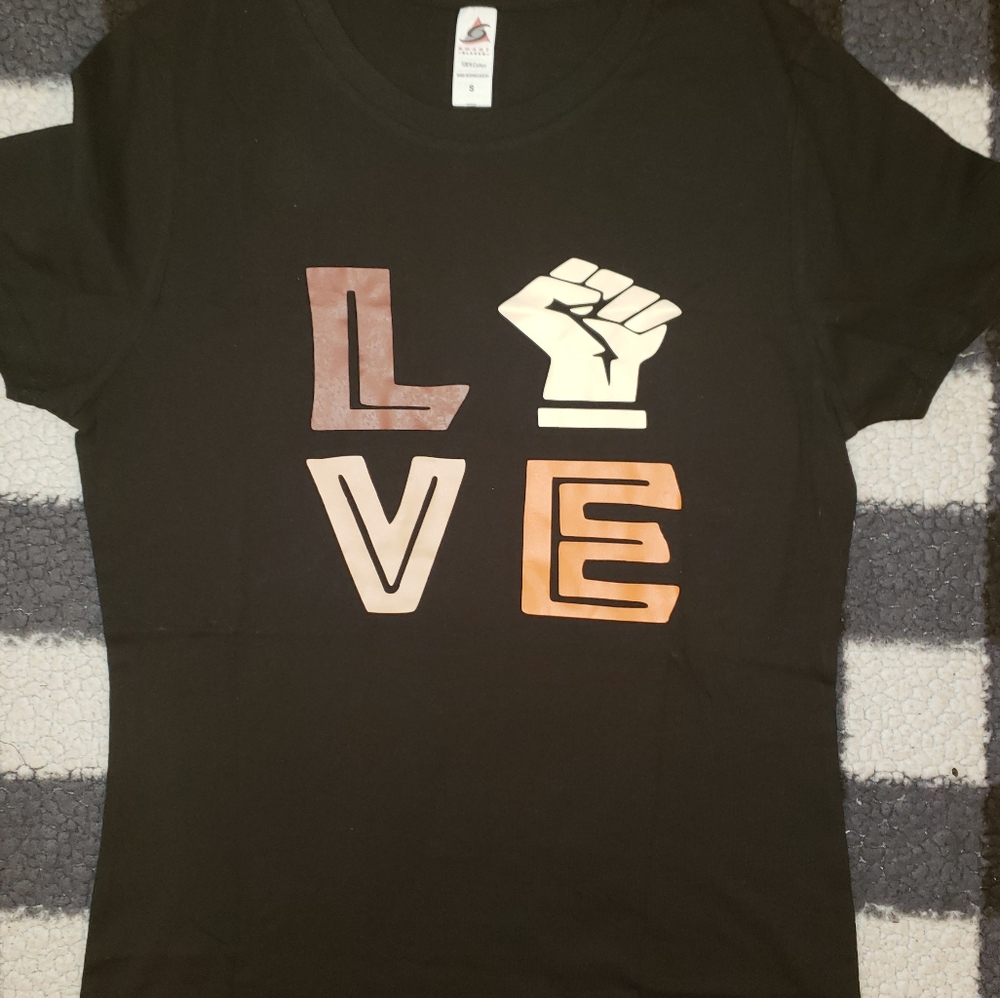 Graphic T